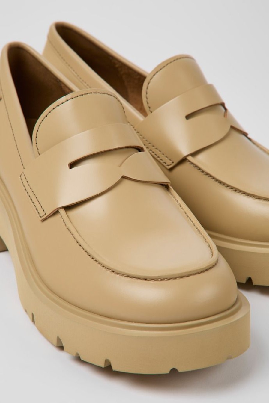 Camper Zapatos De Vestir | Mocasines Beiges De Piel Para Mujer