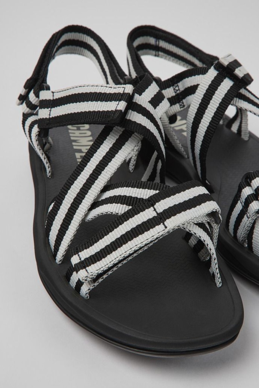 Camper Sandalias | Sandalias Blancas Y Negras De Tejido Para Hombre